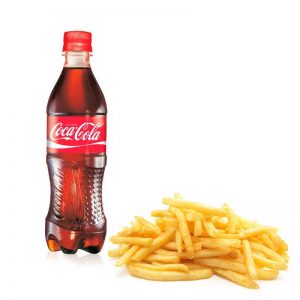 Patatas fritas y Coca-Cola de 50 cl